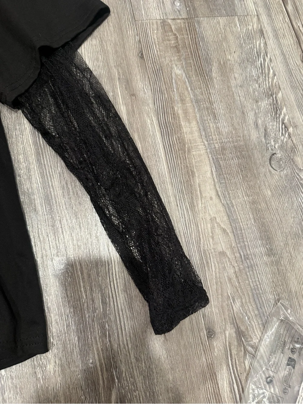 Black Lace Sleeve Tee - Picture 4 of 4